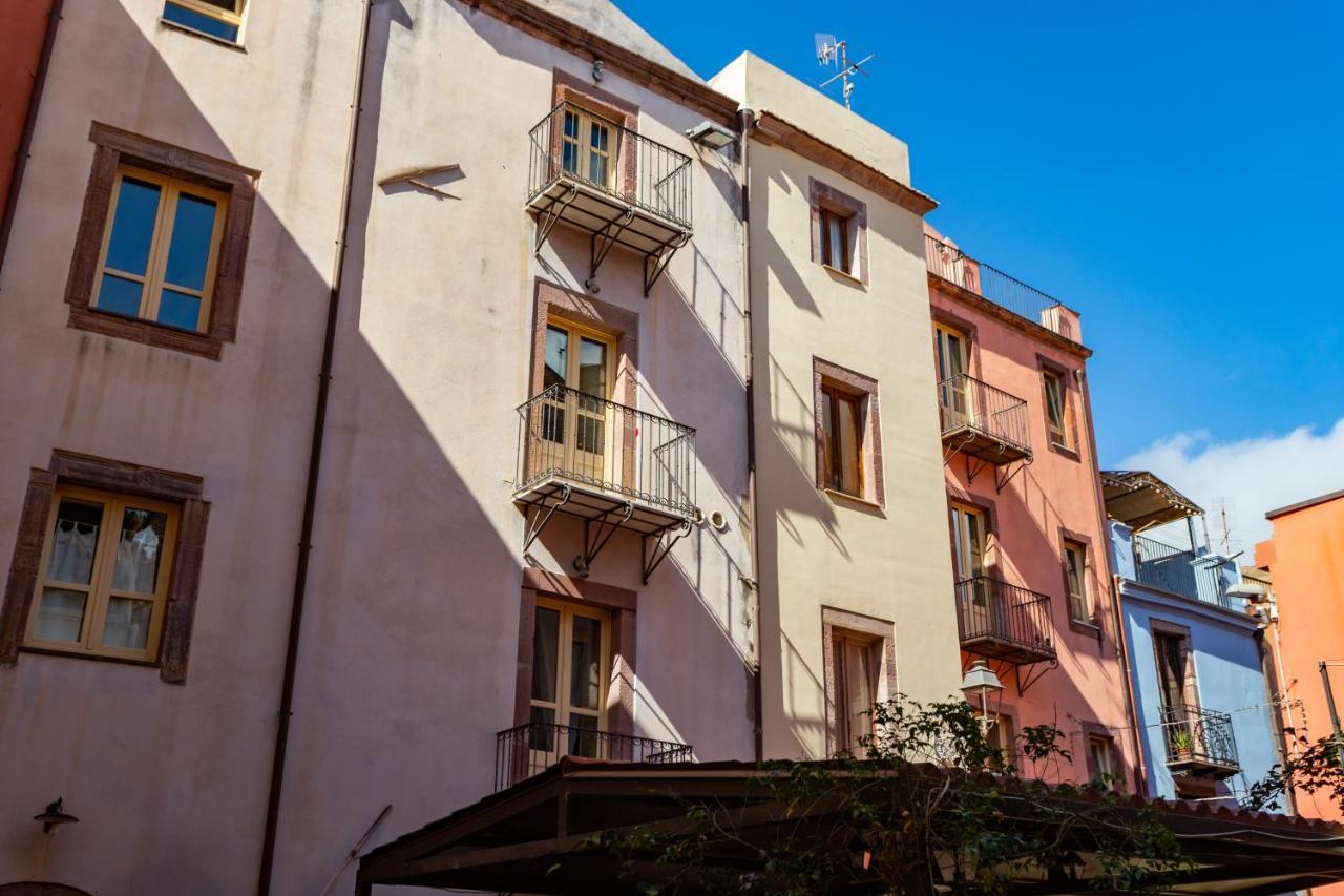 Locanda Di Corte 博萨 外观 照片
